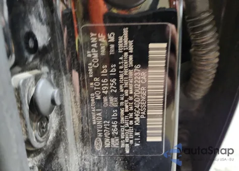 2013 Hyundai Genesis 3.8L z USA, uszkodzony, nr VIN KMHGC4DD7DU222376